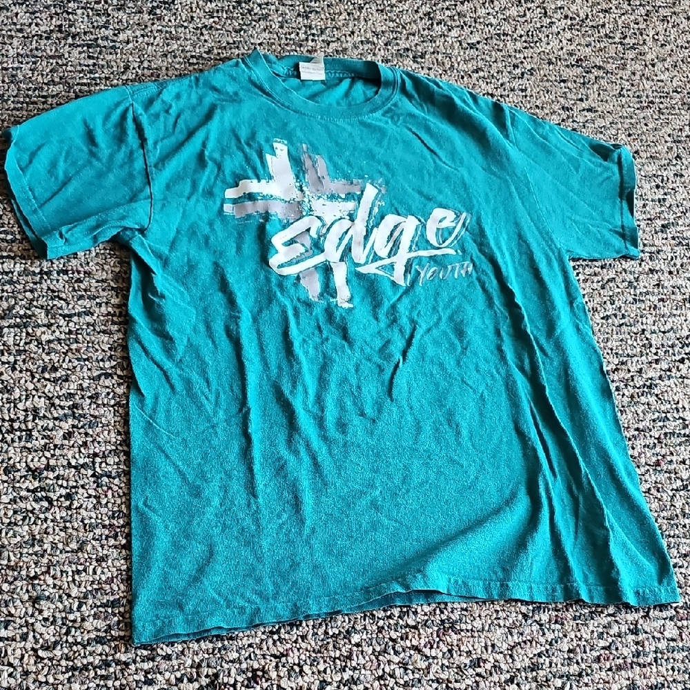 Men’s Medium Teal Christian Cross Graphic Tee